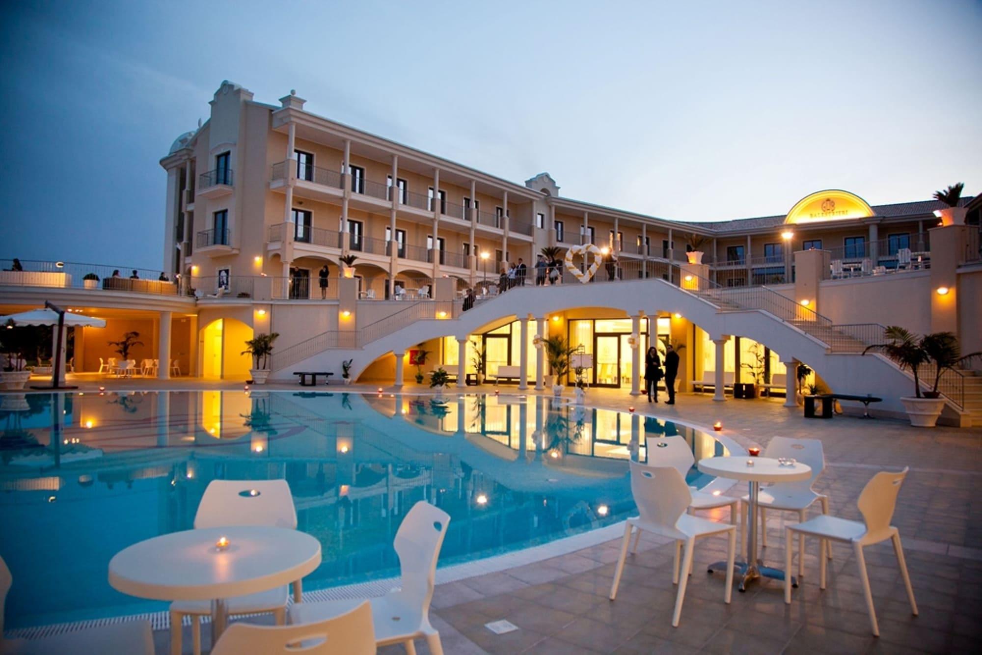 Grand Hotel Balestrieri Torre Melissa エクステリア 写真