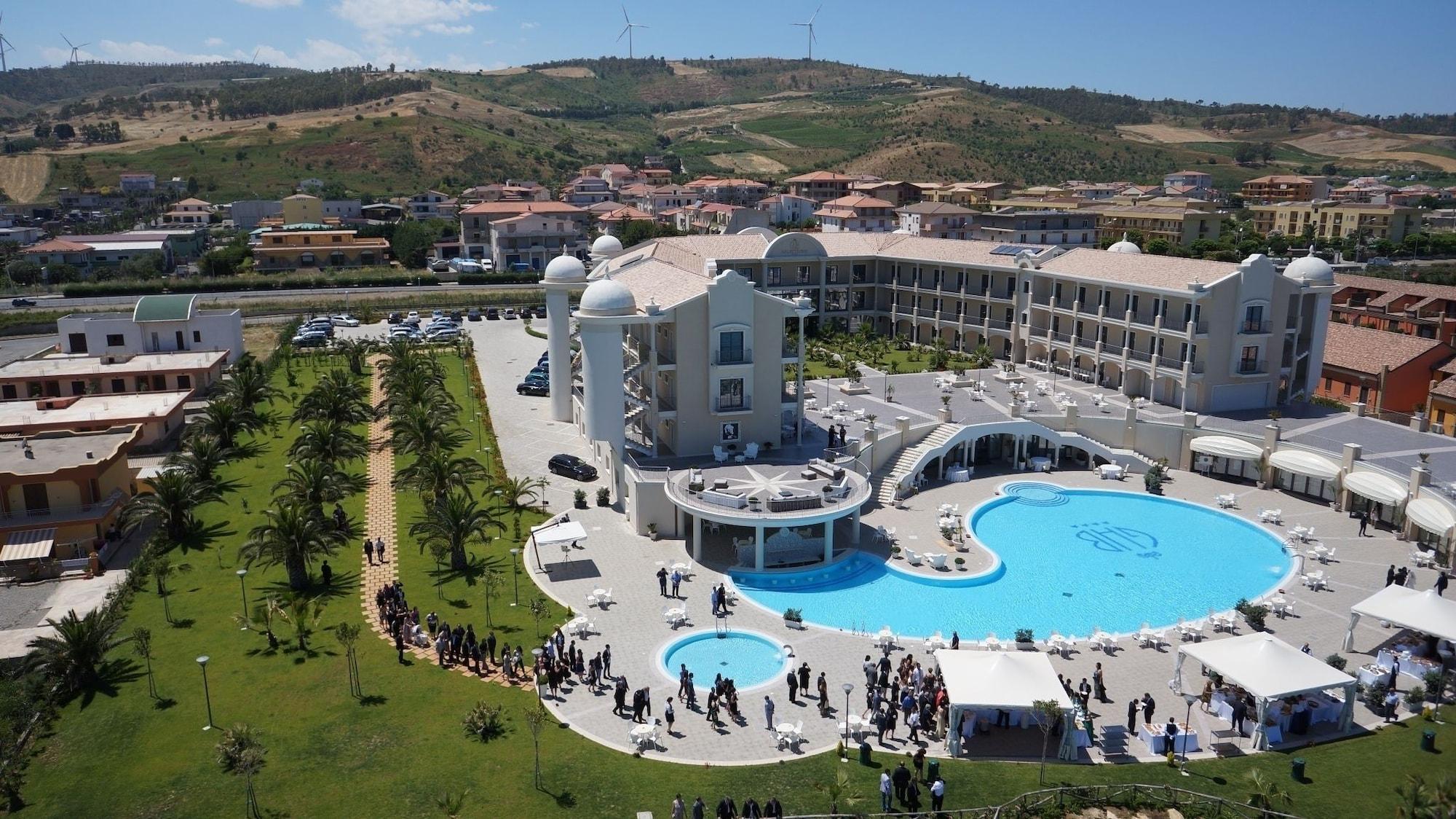 Grand Hotel Balestrieri Torre Melissa エクステリア 写真