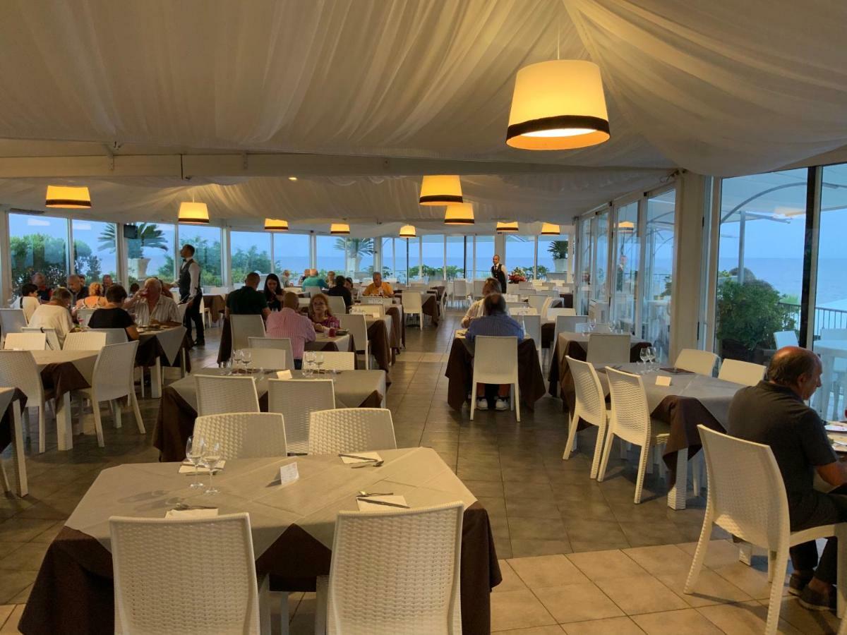 Grand Hotel Balestrieri Torre Melissa エクステリア 写真