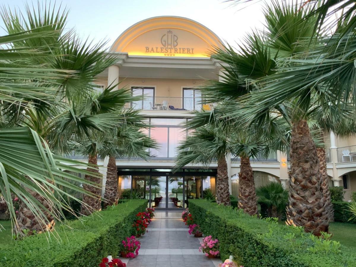 Grand Hotel Balestrieri Torre Melissa エクステリア 写真
