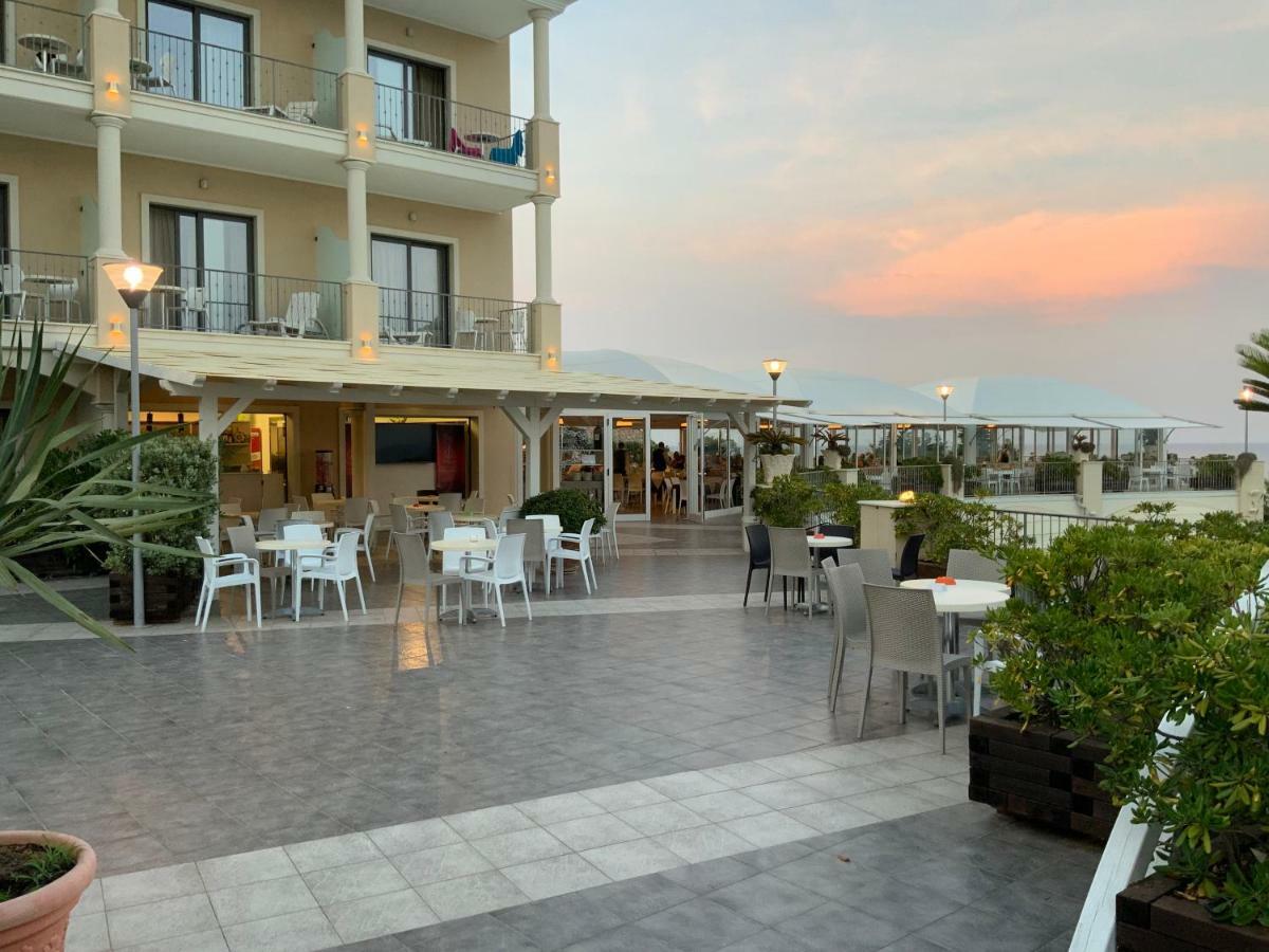 Grand Hotel Balestrieri Torre Melissa エクステリア 写真