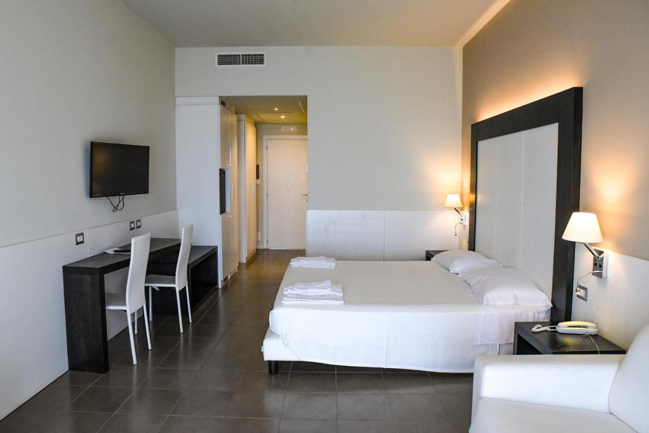Grand Hotel Balestrieri Torre Melissa エクステリア 写真